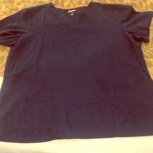 Medical scrubs top